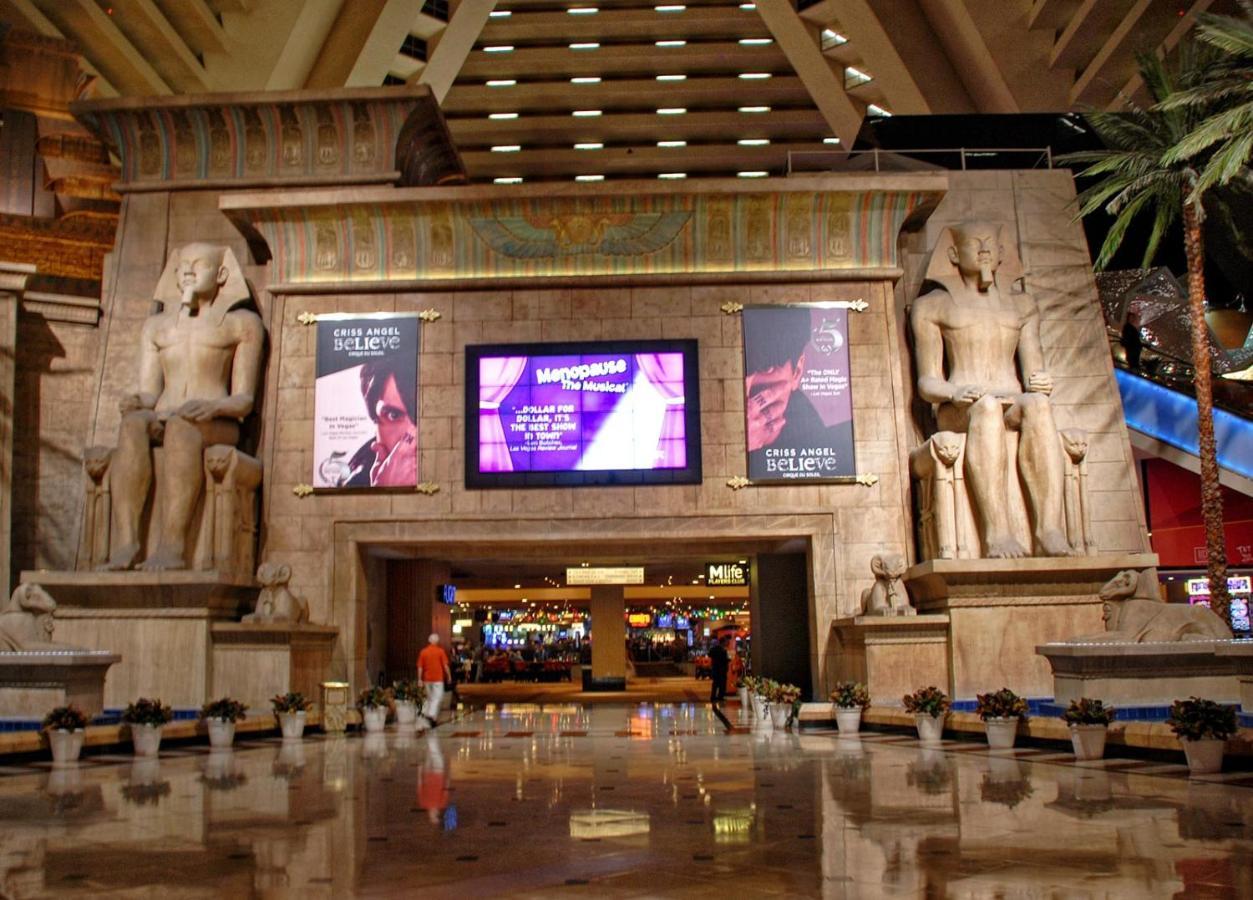 Strip Las Vegas Unit By Luxor And T Mobile Arena Area Bagian luar foto